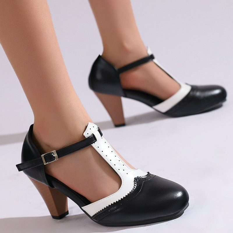 Women Vintage T-Strap Mary Jan - Women'S Fashion In The 1950S recension och pris