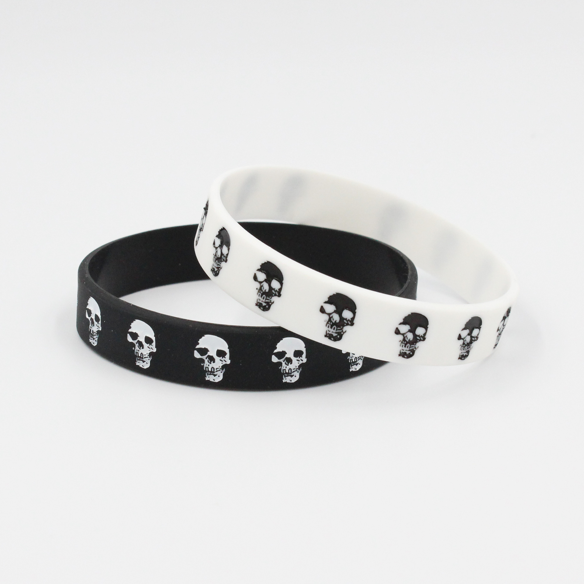 1PC New Casual Skull Silicone  - Women Fashion Now recension och pris