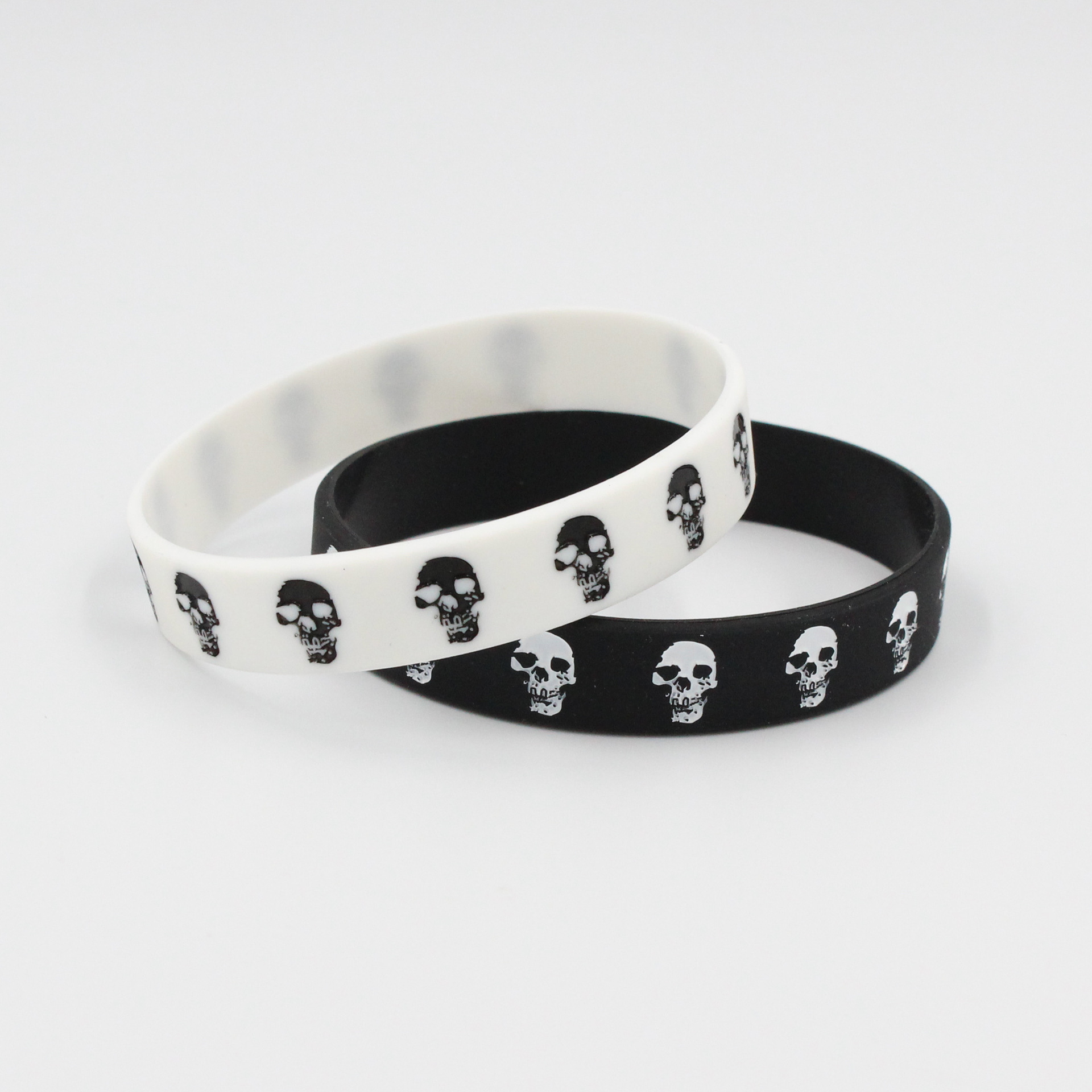1PC New Casual Skull Silicone  - Women Fashion Now recension och pris