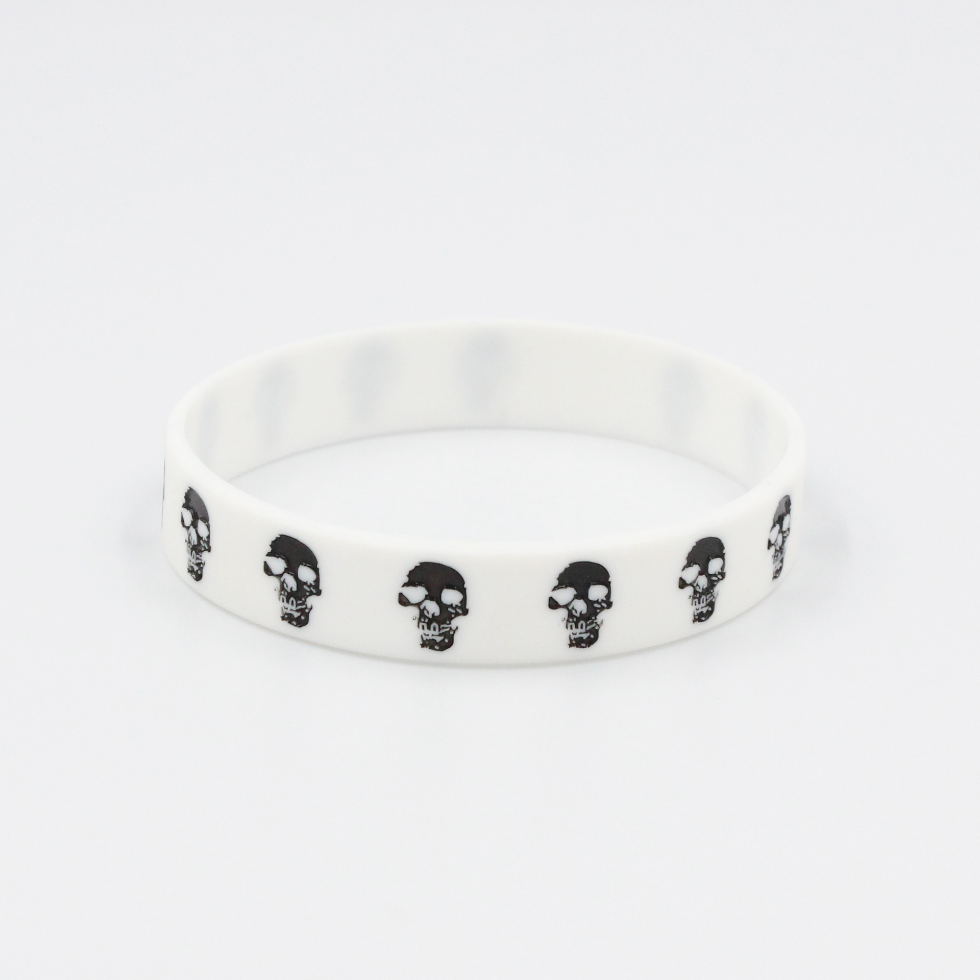 1PC New Casual Skull Silicone  - Women Fashion Now recension och pris