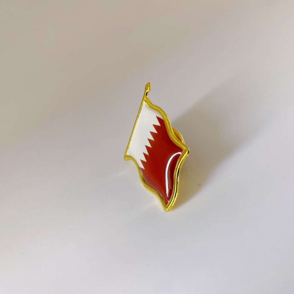 Qatar Flag Lapel Pin - Enamel  - Women Fashion Qatar recension och pris